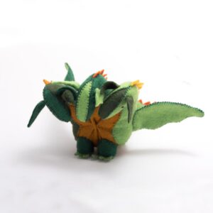 Három fejű sárkány filc figura