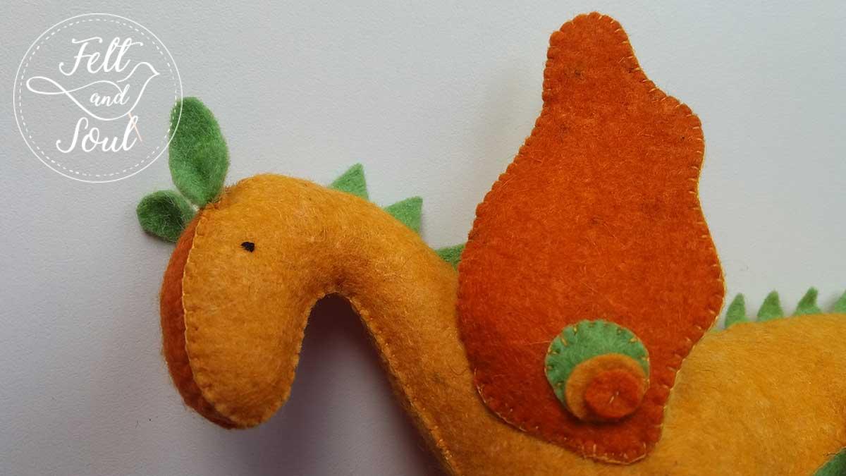 Sárkány filc figura