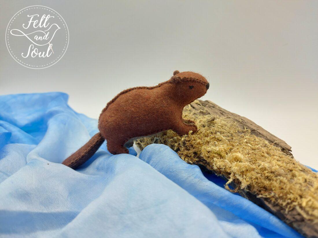 Felt and Soul hód gyapjúfilc figura