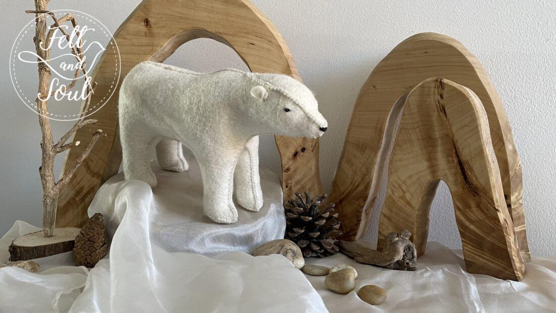 Felt and Soul jegesmedve gyapjúfilc figura