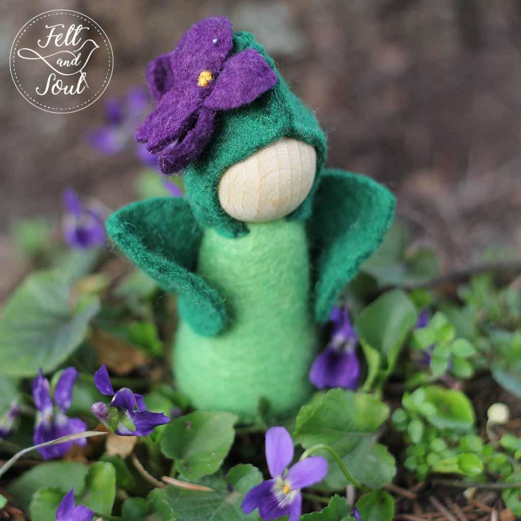 Ibolya manó gyapjú filc figura